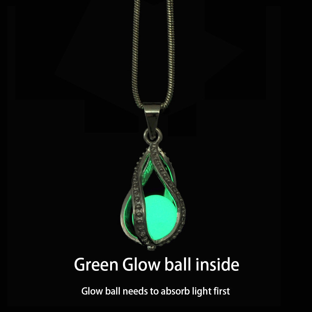 Elegant vintage lava stone ball diffuser necklace for women's essential oil jewelry.