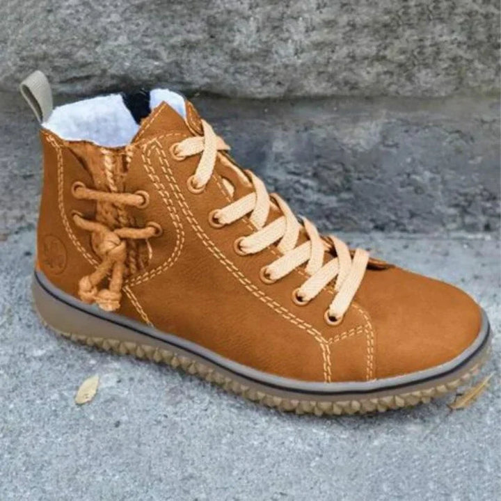 Women's vintage leather winter boots, Sofia style, offering warmth and style for cold weather. Durable & comfortable.