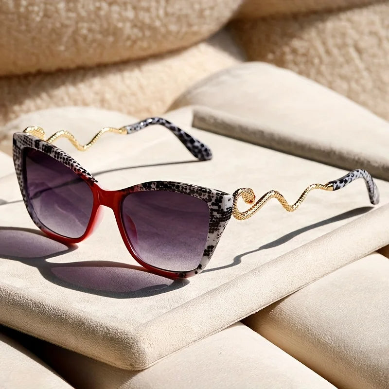 Women's Viper cat-eye sunglasses, bold design, gradient lenses & essential UV protection.