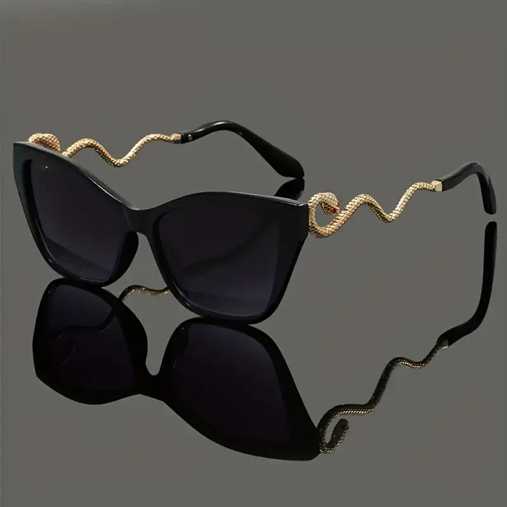 Women's Viper cat-eye eyewear: chic, UV protective, with a bold oversized look.