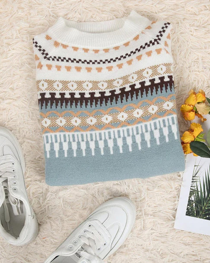 Cozy women's warm pullover sweater with a relaxed fit, a versatile top for daily comfort.