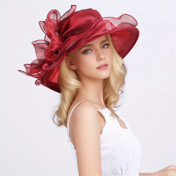 Women's summer hat with wide brim, breathable and protective from sun.