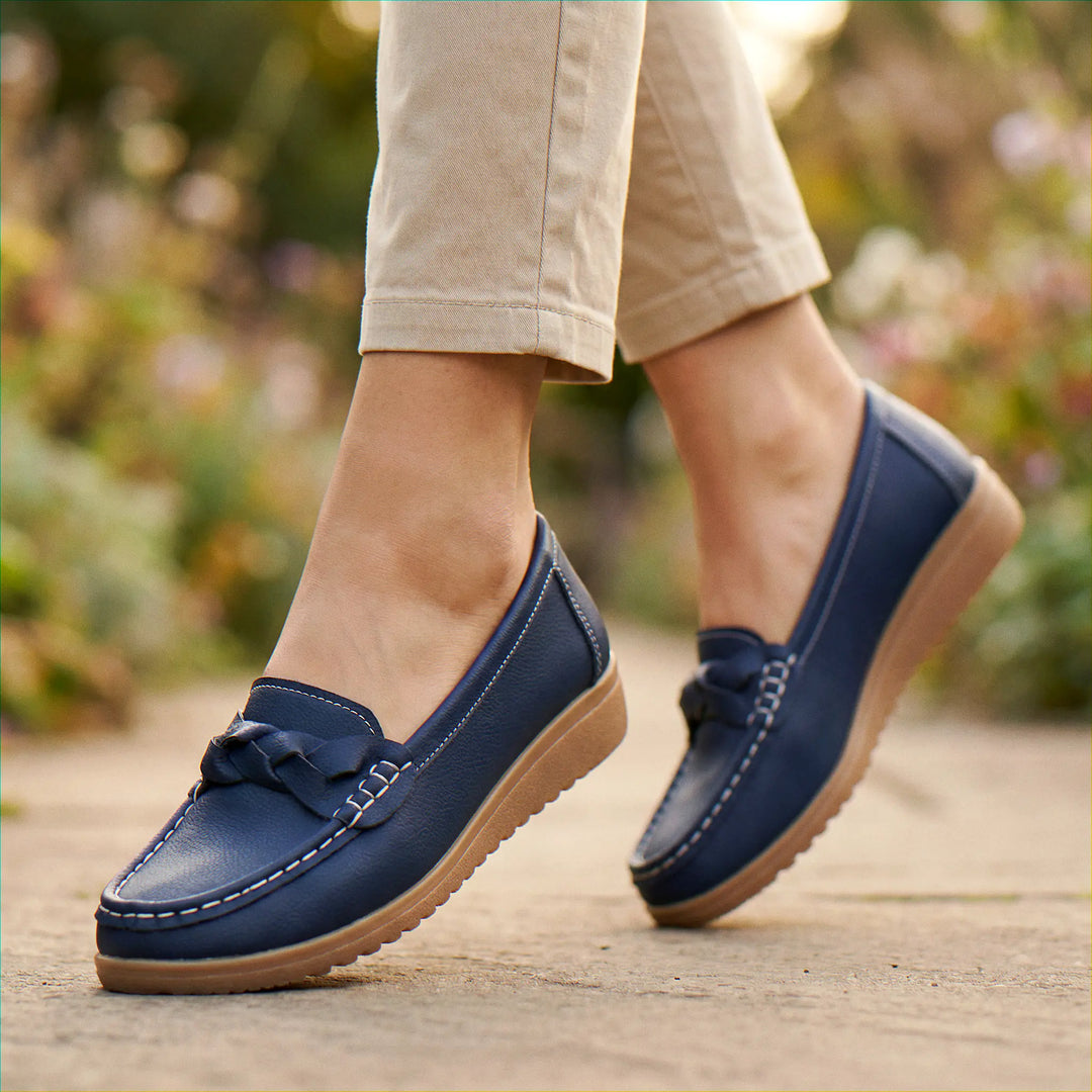 Ergonomic wide fit women's loafers, providing orthopedic arch support for comfort.