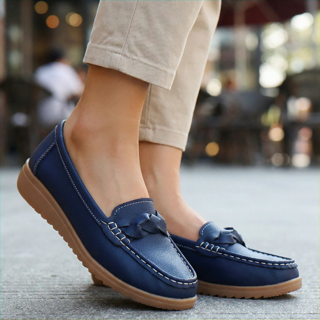 Versatile women's wide fit orthopedic loafers, great for everyday arch support.