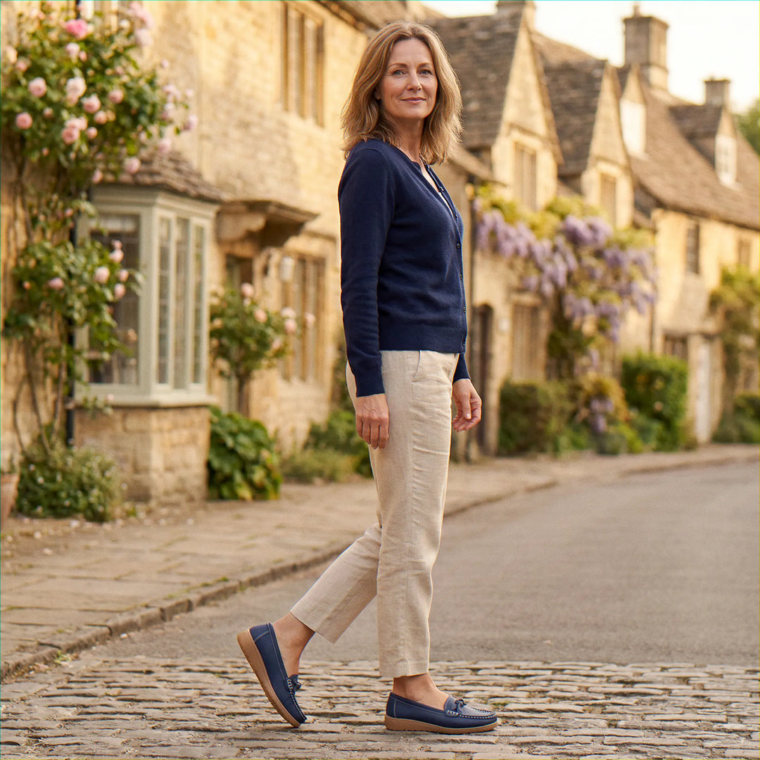 Lightweight wide fit women's orthopedic loafers, ideal for arch support.