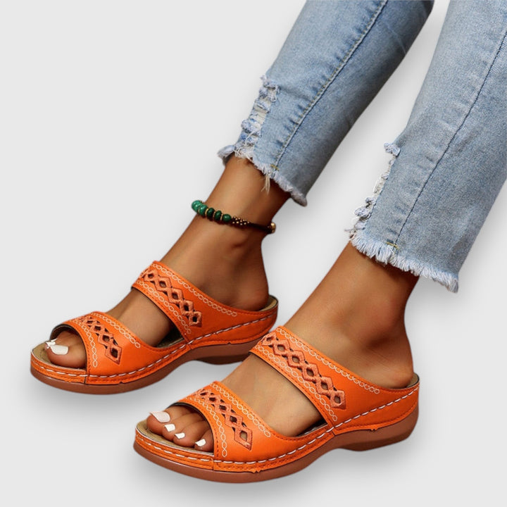 Adjustable women's wide fit walking sandals, offering a custom fit for maximum comfort.