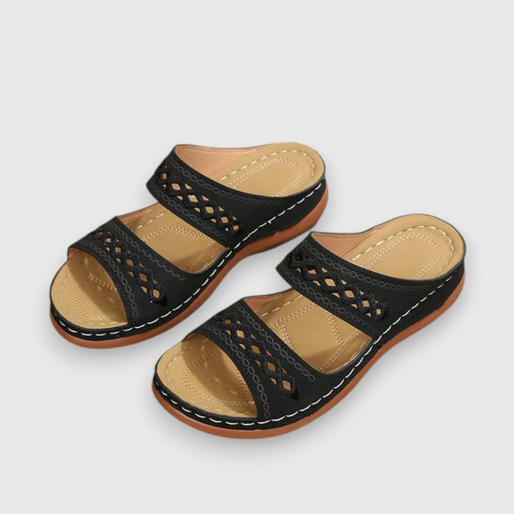 Comfortable women's wide fit walking sandals, ideal for summer activities & easy wear.