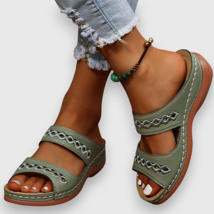 Foot comfort women's wide fit walking sandals, suitable for active everyday wear.