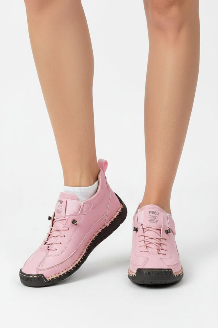 Supportive heel of women's wide walking shoes, designed for all-day cushioned comfort & active lifestyles.