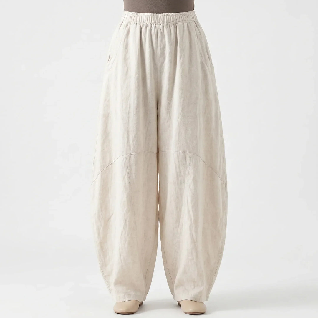 Effortless women's wide-leg pants in a soft, flowy fabric for maximum comfort and chic summer fashion.