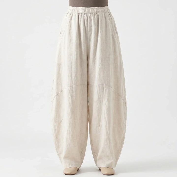 Effortless women's wide-leg pants in a soft, flowy fabric for maximum comfort and chic summer fashion.