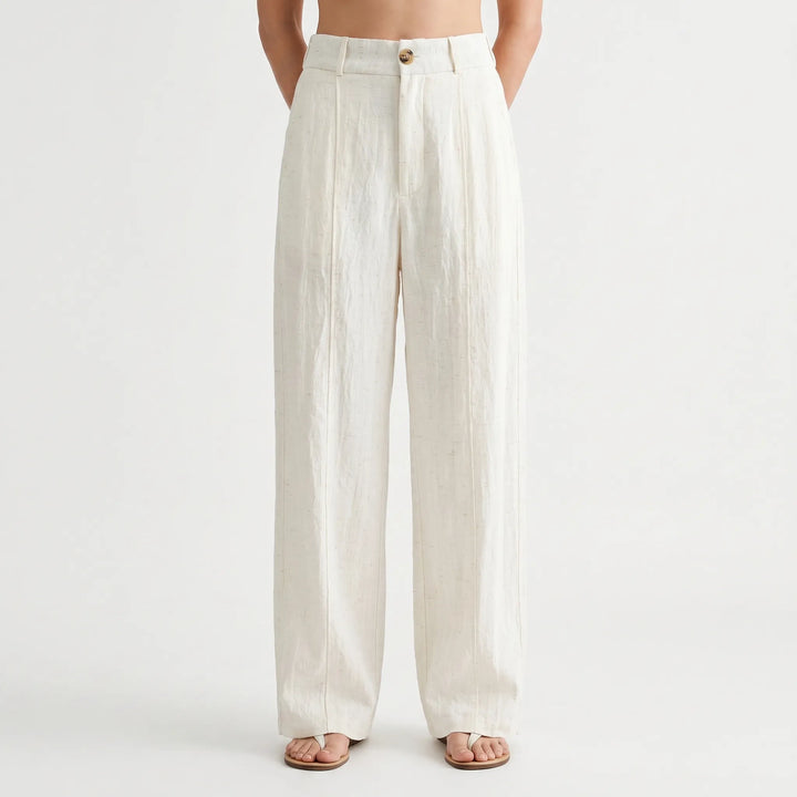 Stylish wide-leg women's summer pants, loose & breezy fit for ultimate casual comfort.