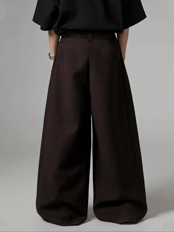 Versatile pleated wide-leg women's pants, tailored dress trousers suitable for both office and smart casual.