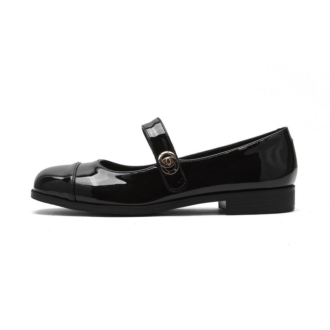 Mary Jane flats for women with a wide toe box & arch support, combining classic style with modern comfort.