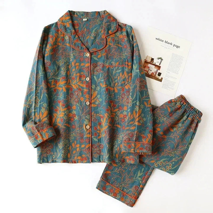 Relaxed fit women's wildflower pajamas set. Soft, comfortable nightwear with charming floral print for sleep.