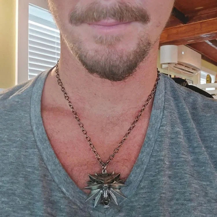 Stainless steel wolf locket necklace for women, intricate animal pendant, a unique gift embracing wild spirit.