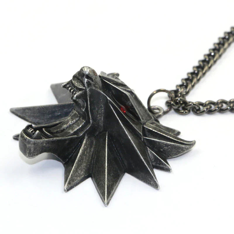 Openable wolf locket necklace for women, stainless steel, holding a cherished photo, powerful animal spirit jewelry.