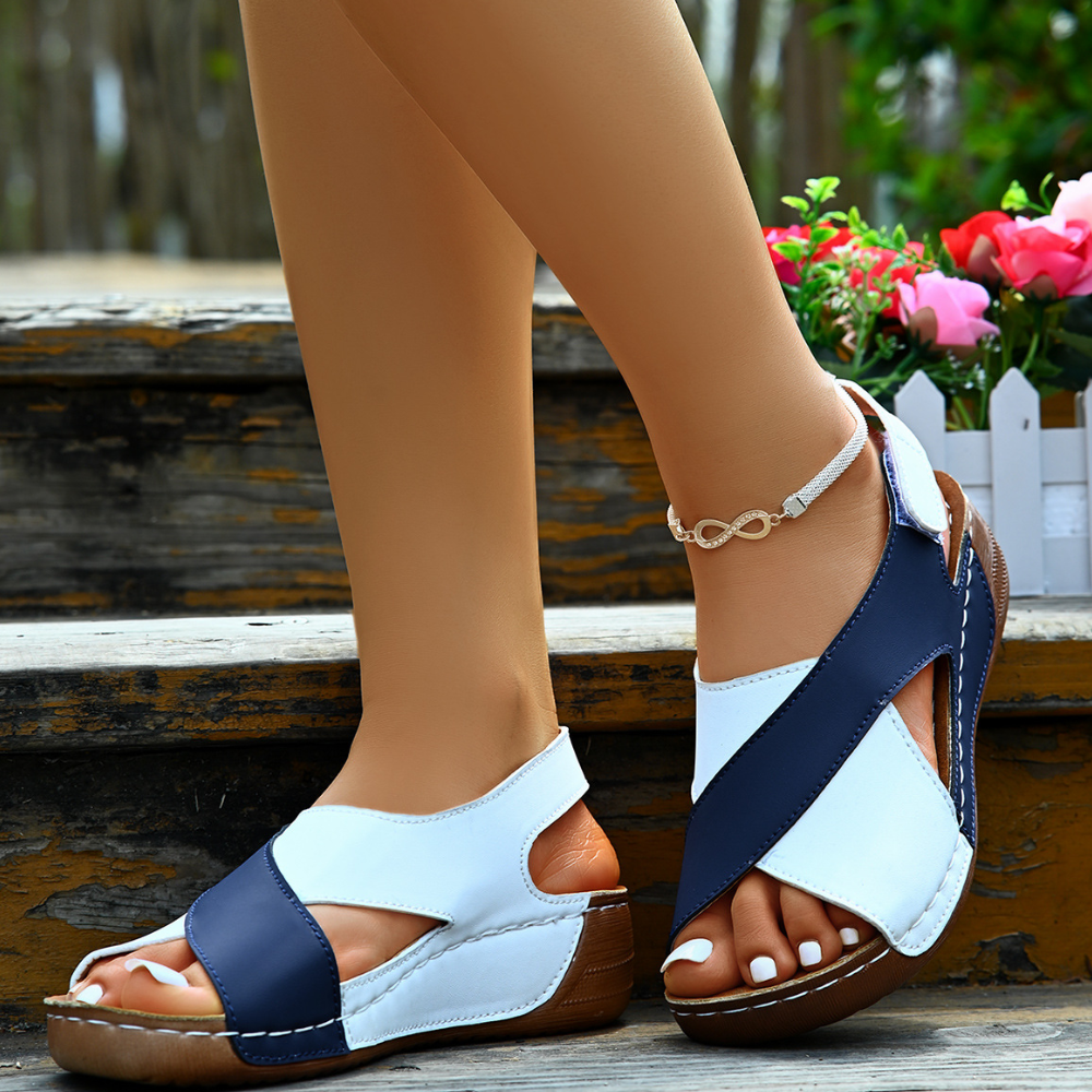 Women's Yola comfortable everyday sandals, ideal for casual summer wear and all-day comfort.