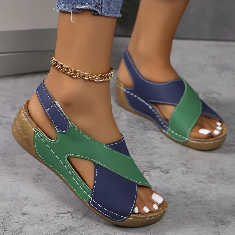 Versatile Yola women's casual sandals, perfect for comfortable everyday wear and summer style.
