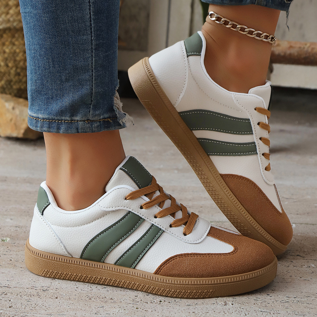 Step into comfort with Zippa women's retro style sneakers. Cushioned & versatile for daily fashion. Low-top design.