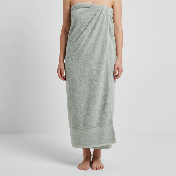 Spa-quality XXL cotton bath towel, highly absorbent