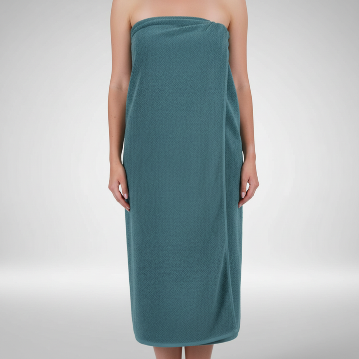 Easy-care XXL cotton towel, fresh from laundry, demonstrating its durability and quality