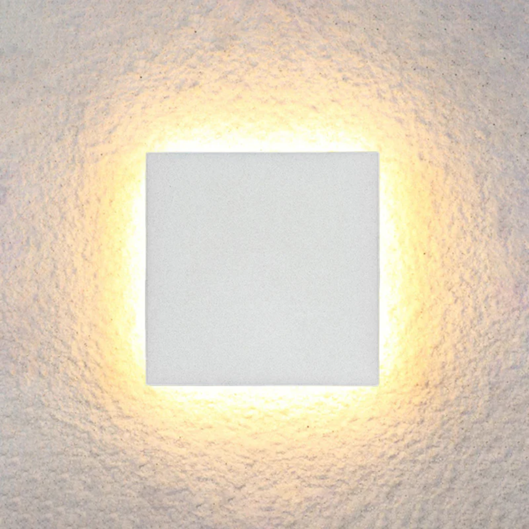 Zenith modern LED wall lamp, ideal for outdoor spaces. Sleek, minimalist design & weather-resistant.
